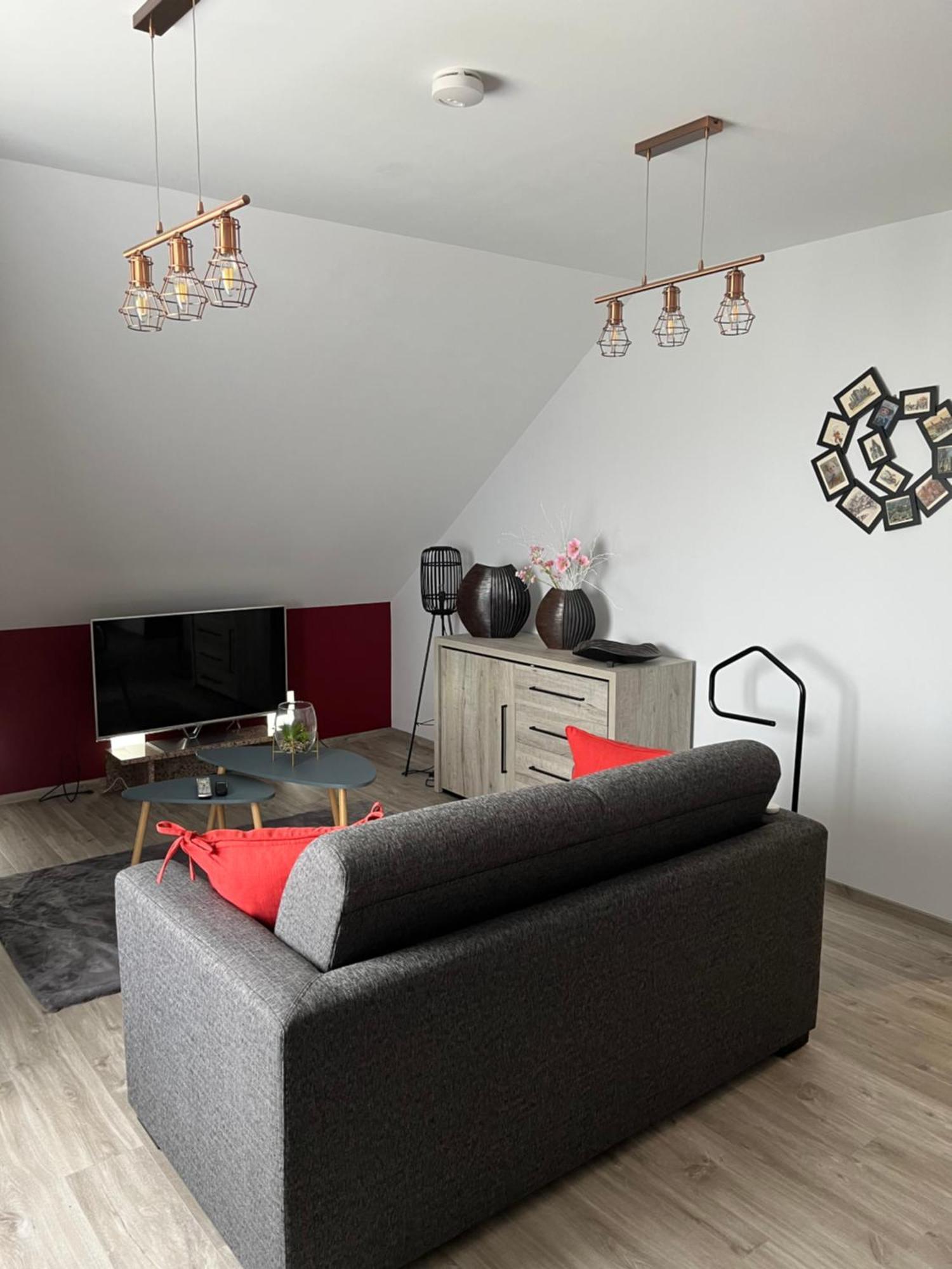 Lauralys Otel Mons Dış mekan fotoğraf