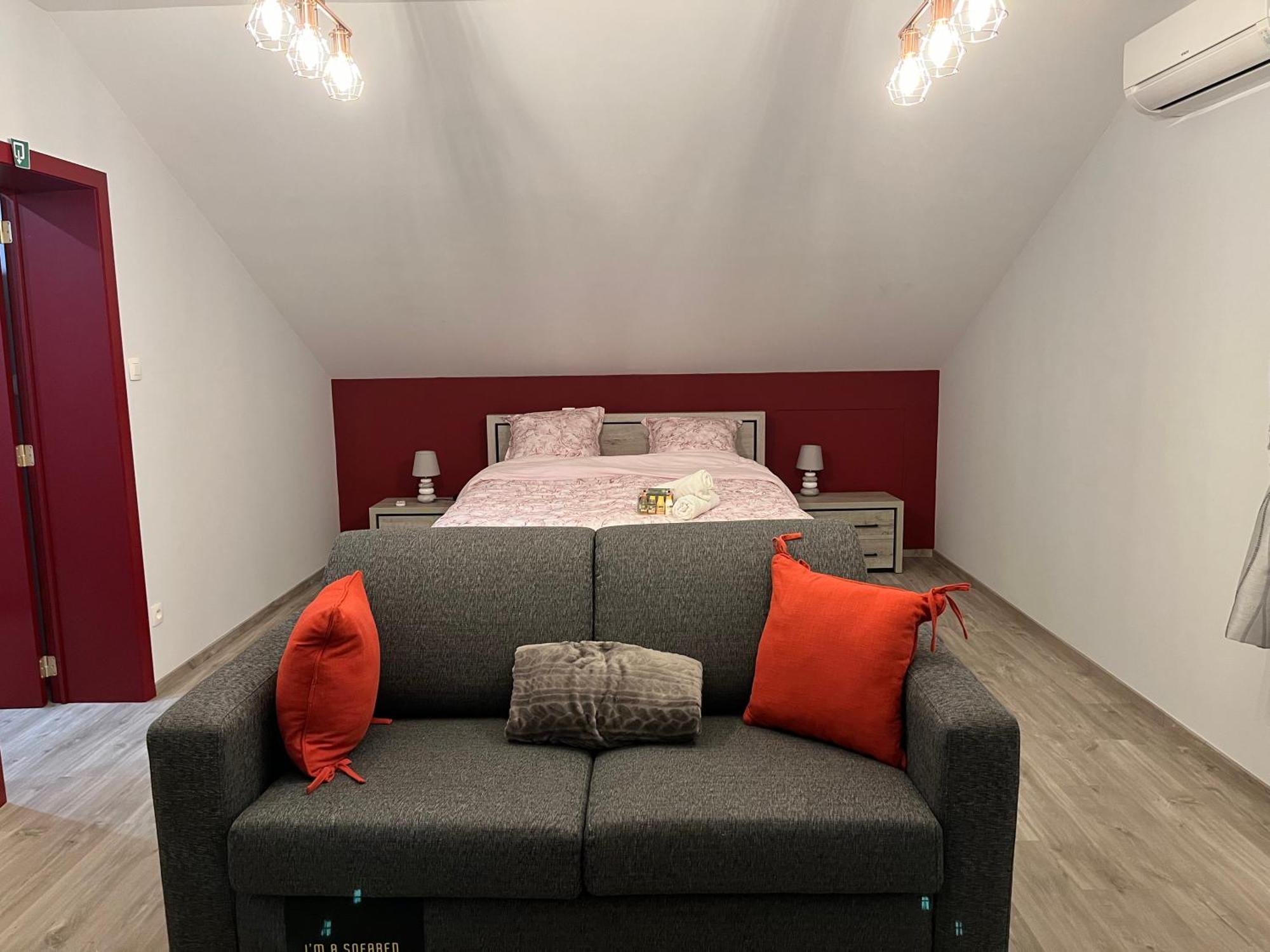 Lauralys Otel Mons Dış mekan fotoğraf