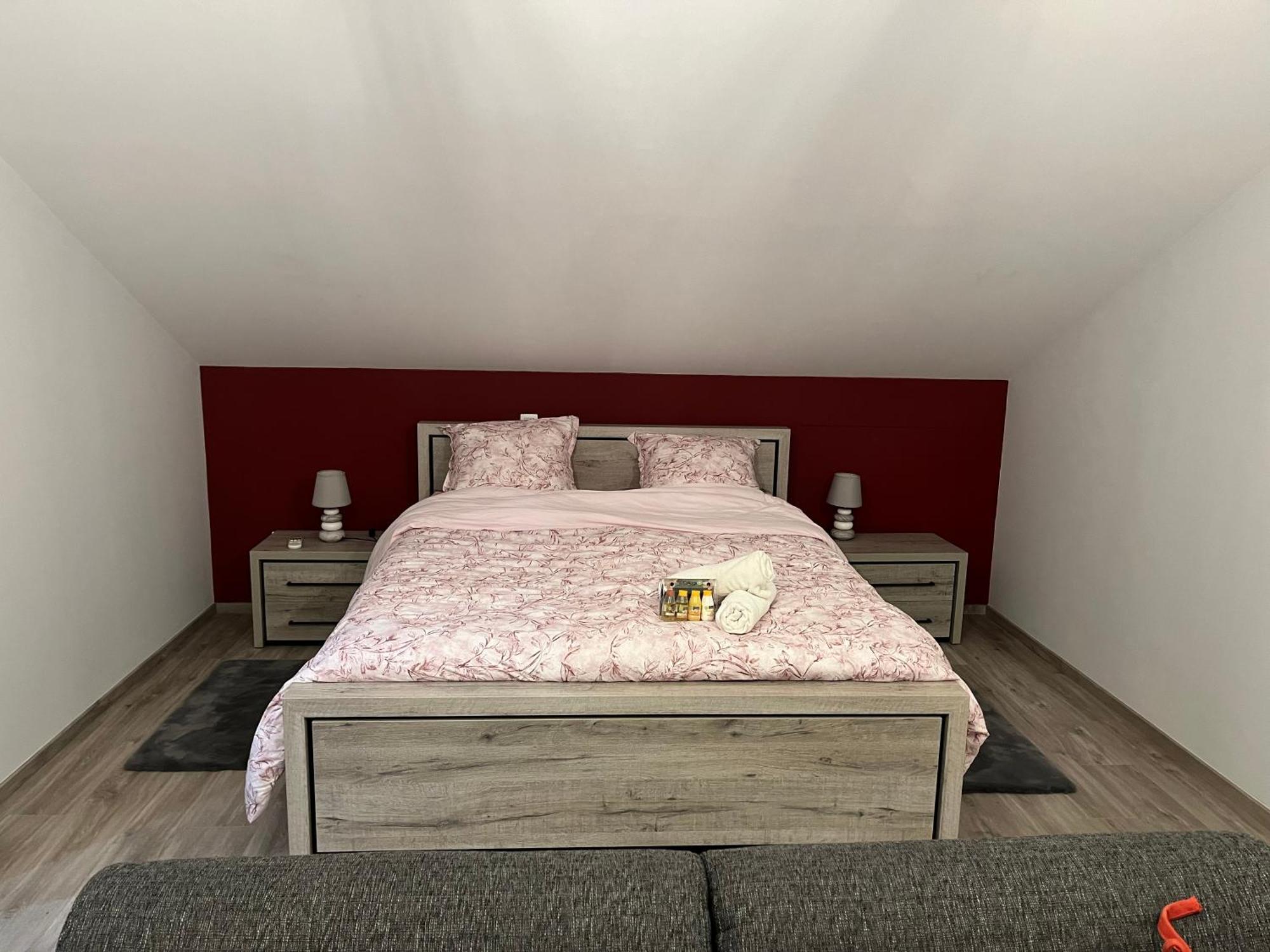 Lauralys Otel Mons Dış mekan fotoğraf